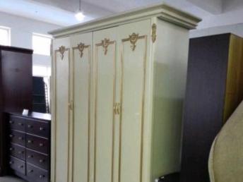 上海精品出租房家具指南 无甲醛、99成新沙发、衣柜、餐桌的选购与搭配